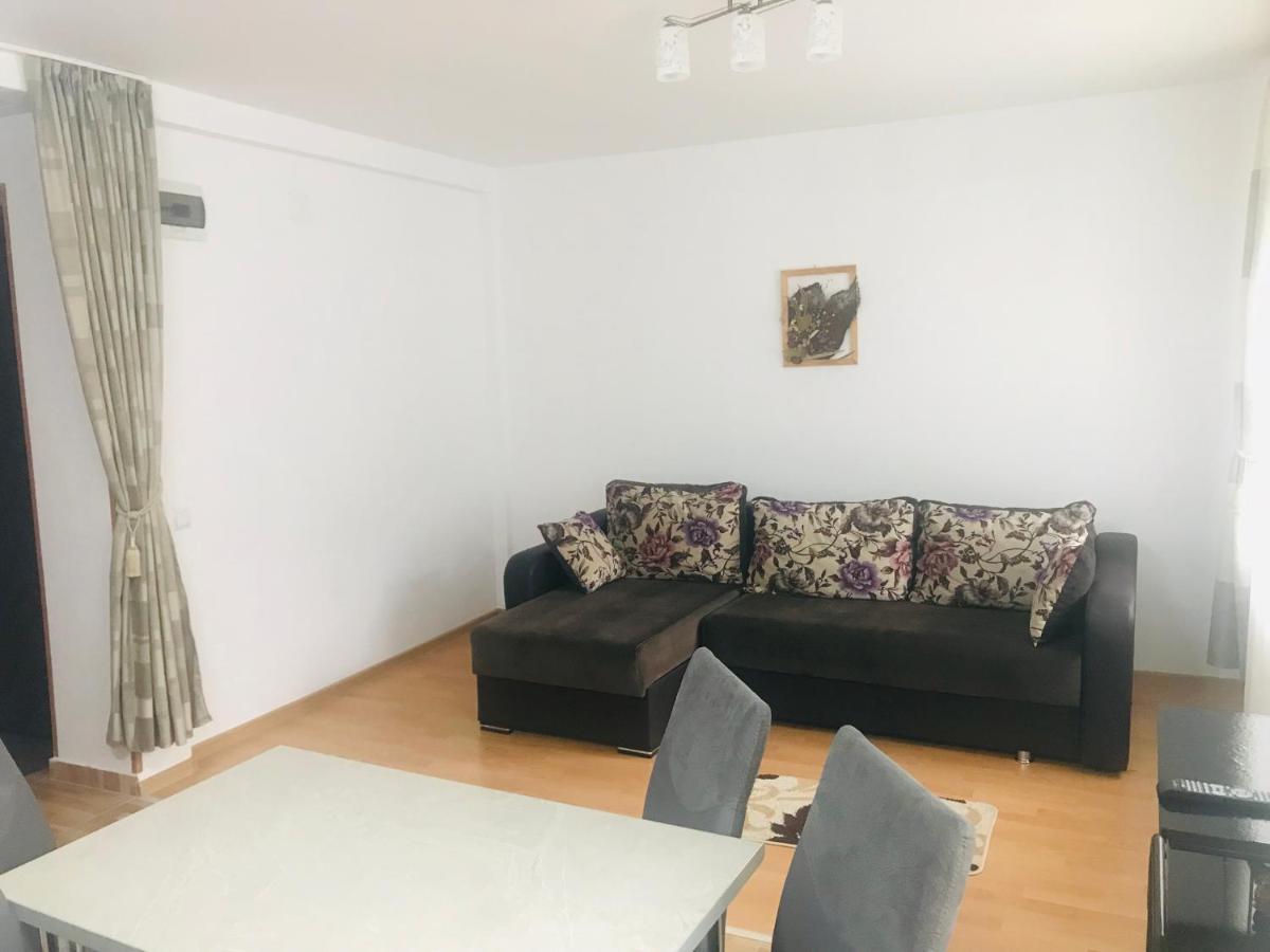 Appartamento Garsoniera Family Buşteni Esterno foto